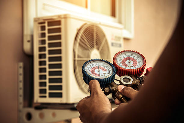 Professional Hvac Installation technician working in Bogota, NJ